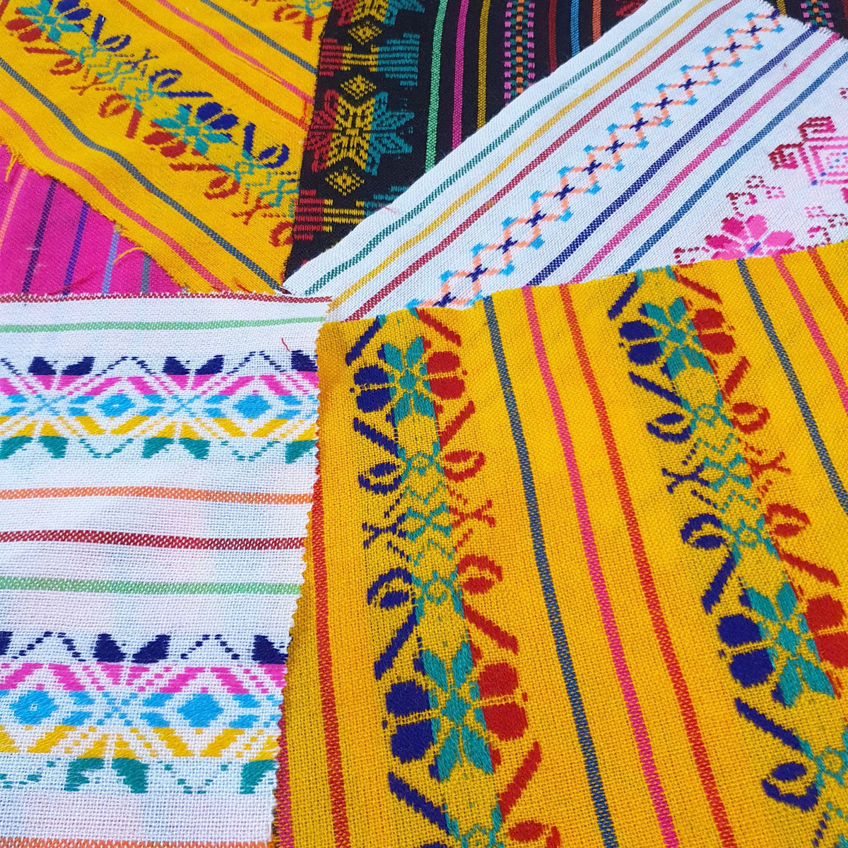 Cambaya woven, fabric squares , mini pieces, Mexican fabric, for adorns, xmas balls, Mexican xmas balls, squares of Mexican fabric, pedazos de telas mexicanas, para bolas de navidad