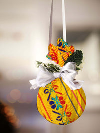 Cambaya woven, fabric squares , mini pieces, Mexican fabric, for adorns, xmas balls, Mexican xmas balls, squares of Mexican fabric, pedazos de telas mexicanas, para bolas de navidad
