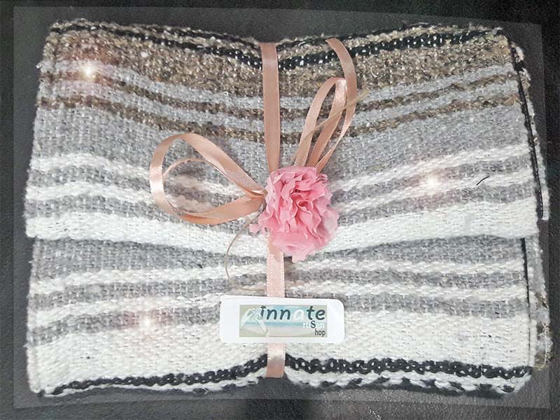giftwrap, gift wrap, envoltura regalo, regalo, envolver para regalo, paquete de regalo, gift packaging, wrapping, decorative wrap, gift bag, bolsa regalo