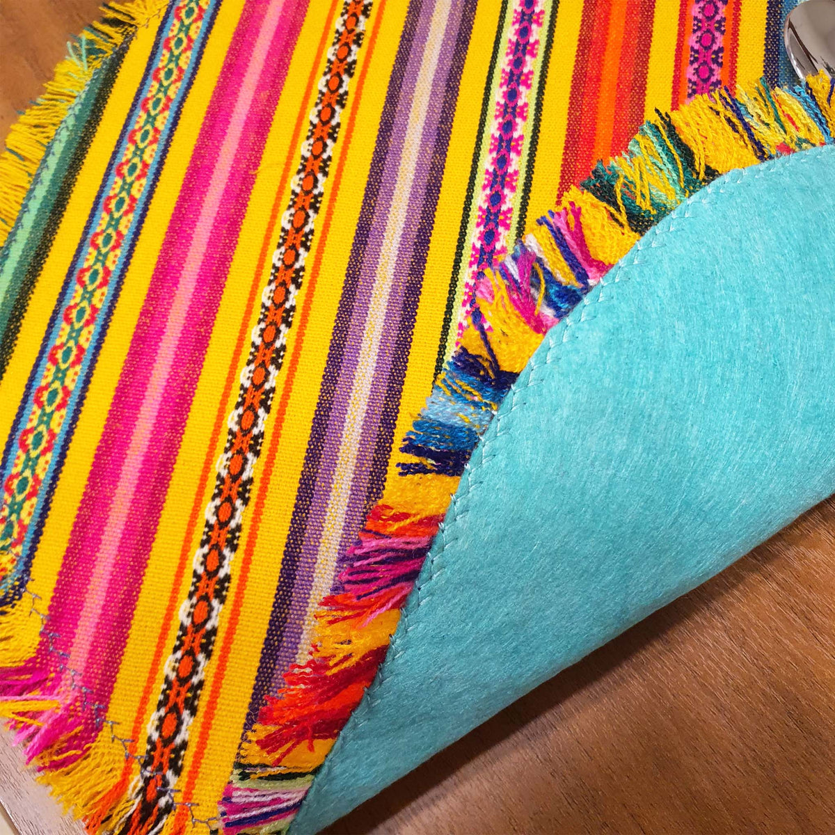 round, oval, placemats, placements, table topper, andean, Peruvian, aguayo, andinos, redondos, individuales, Cusco, housewarming gift, yellow, magenta